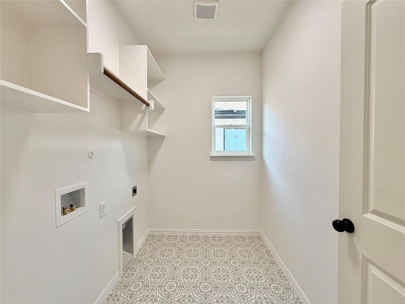 Spacious, unfurnished interior of a new home in , Granbury (Image 24). Spacious, unfurnished interior of a new home in , Granbury (Image 24).