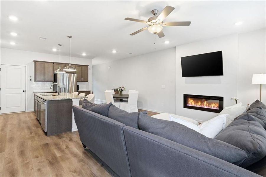 Furnished interior view inside a new home in , Jasper (Image 19).