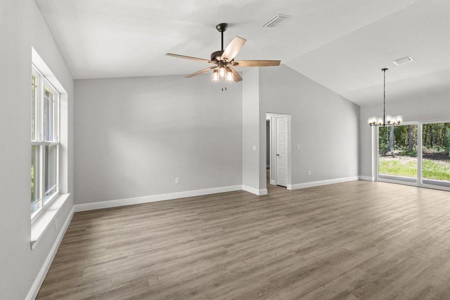 Spacious, unfurnished interior of a new home in , Citrus Springs (Image 25).