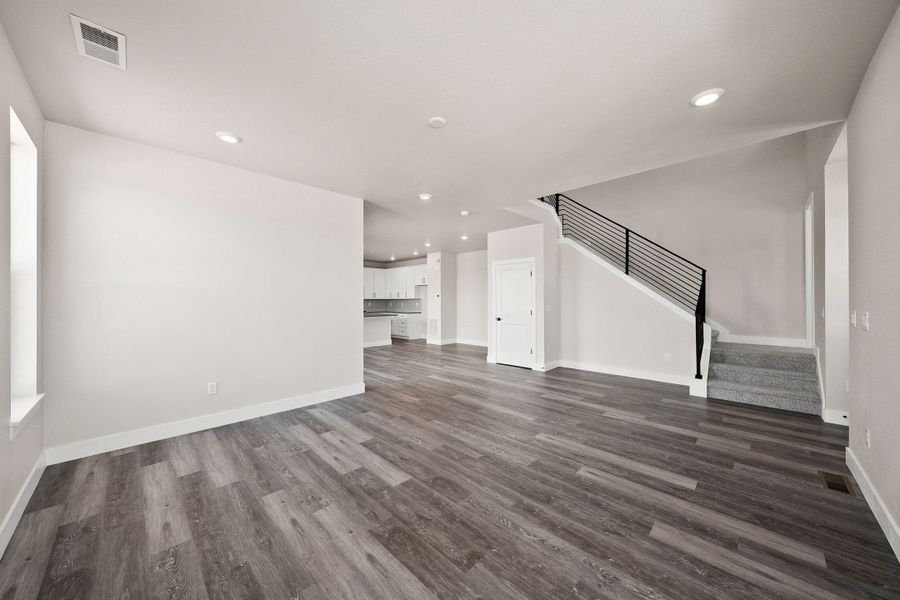 Spacious, unfurnished interior of a new home in Trumark Homes at Sterling Ranch, Littleton (Image 26).