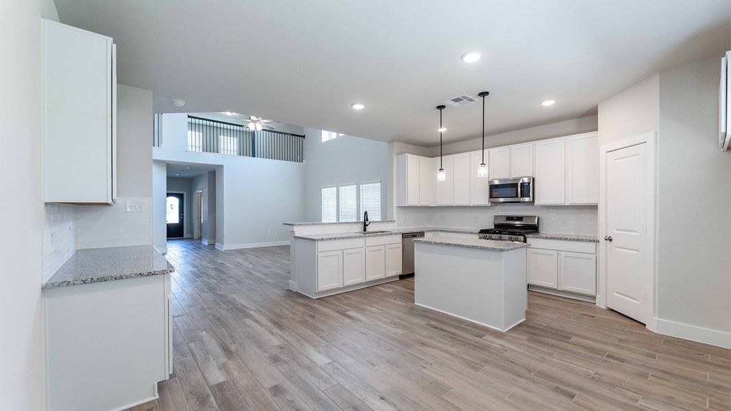 Furnished interior view inside a new home in Columbia Lakes, West Columbia (Image 6).