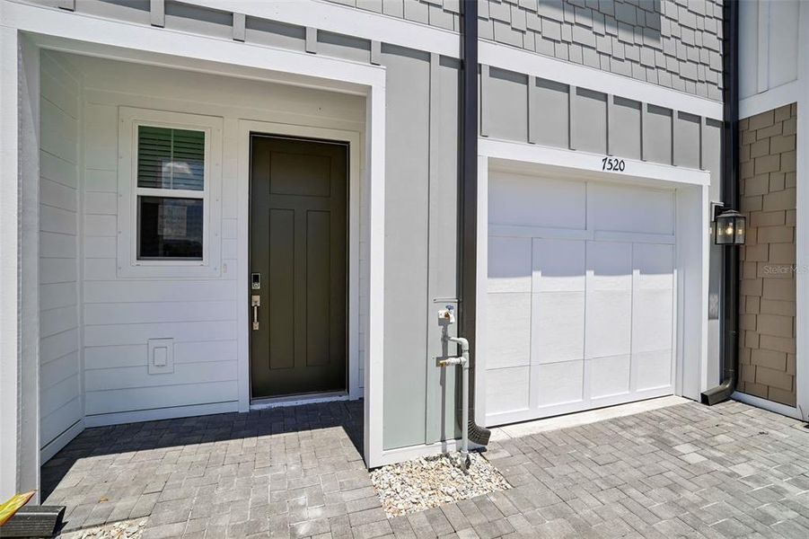 Exterior details and patio area of a home in , Tampa (Image 3).
