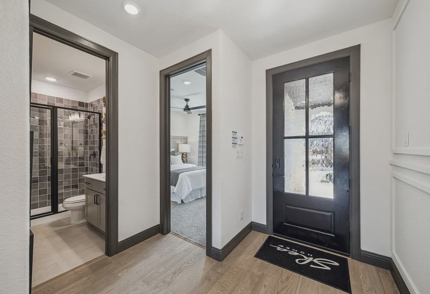 Plan 4069 Entry - Staged - 5 of 25