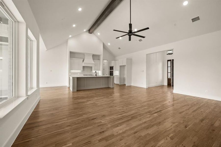 Image 40 of a home in Highland Oaks.