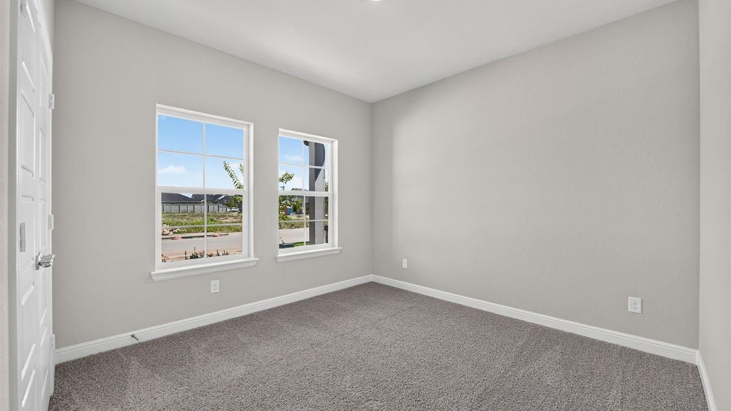 Representative unfurnished interior of a home built from the Desert Willow by D.R. Horton in Treeline, Justin (Image 27).