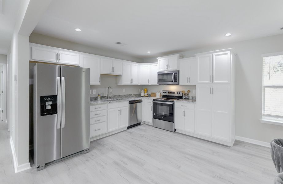 Image 40 of a home in .