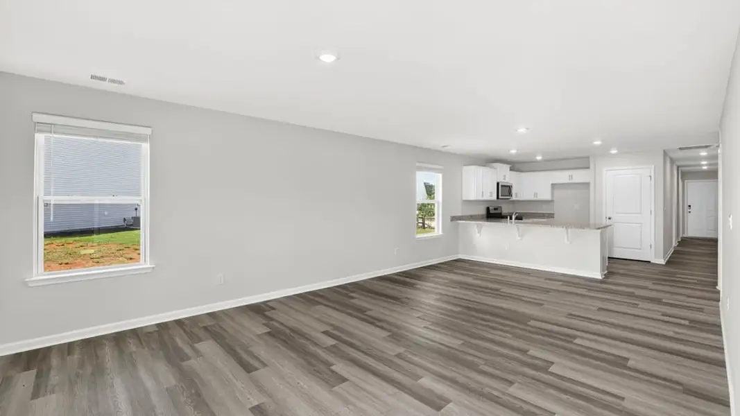 Spacious, unfurnished interior of a new home in Varner Station, Woodruff (Image 29).