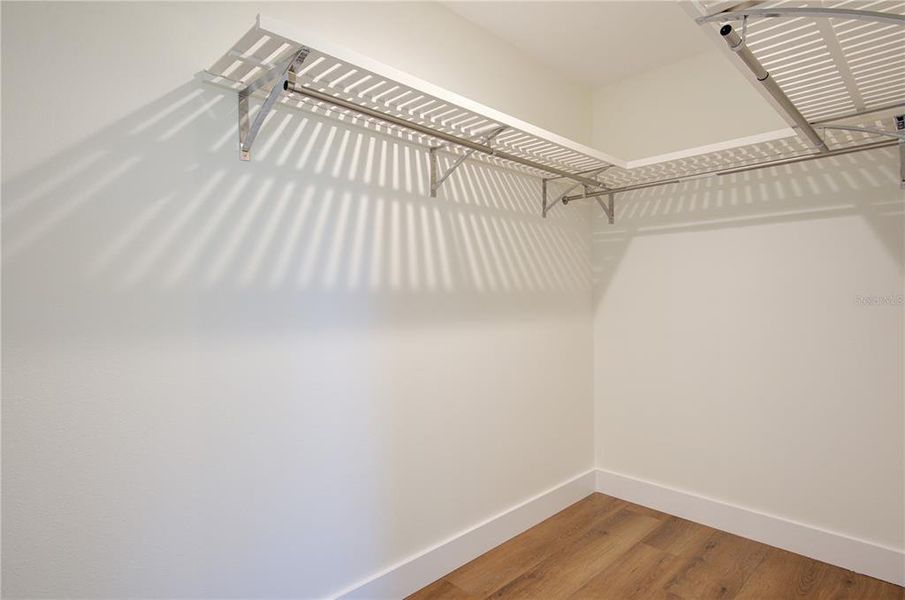 Spacious, unfurnished interior of a new home in , Mount Dora (Image 23).