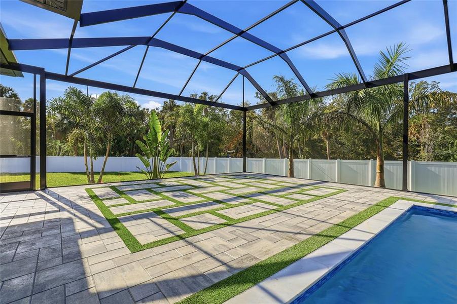 Exterior details and patio area of a home in , Tampa (Image 39).