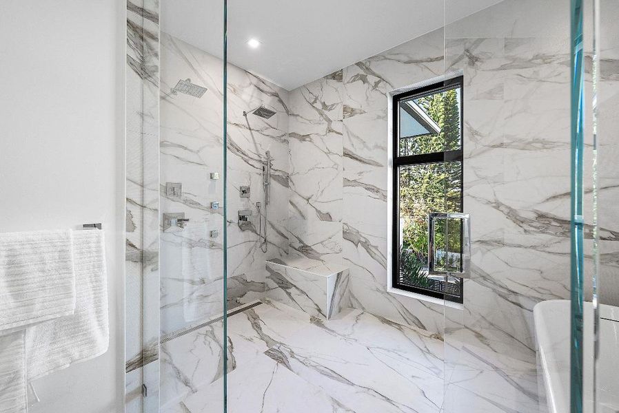 050-25833rdCourt-WestPalmBeach-FL-33407-