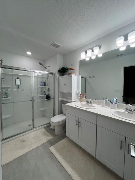 Furnished interior view inside a new home in The Townhomes at Bellalago, Kissimmee (Image 6).