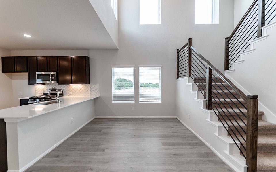 Image 18 of a home in Paramount.