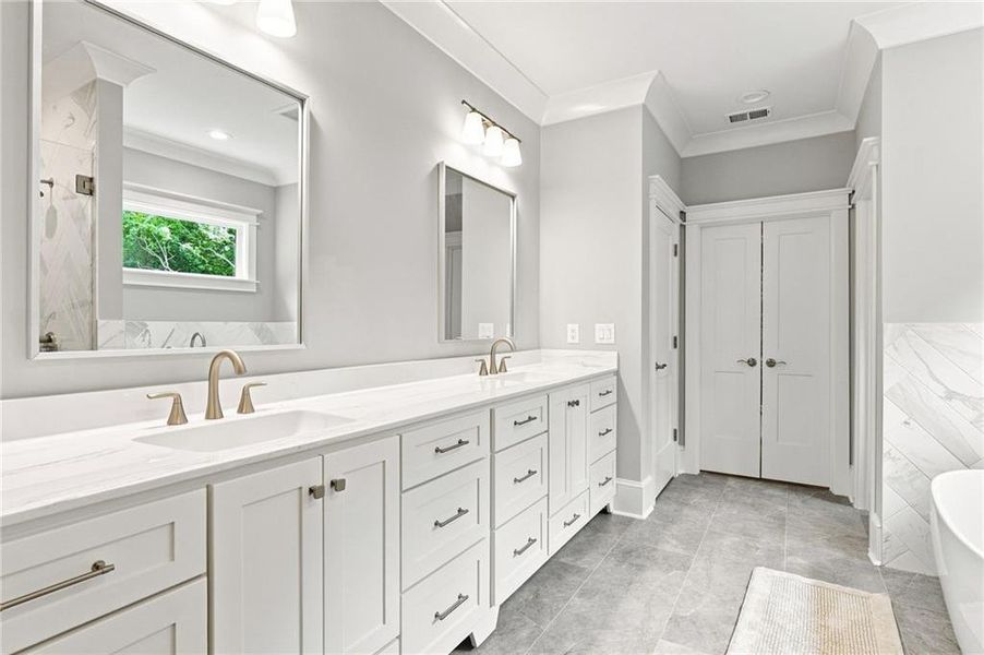 Furnished interior view inside a new home in , Dawsonville (Image 42).