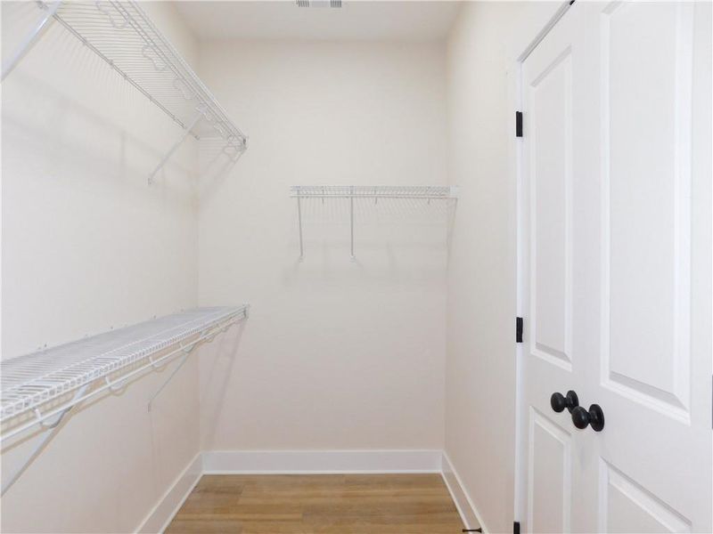 Spacious, unfurnished interior of a new home in , Dahlonega (Image 28).