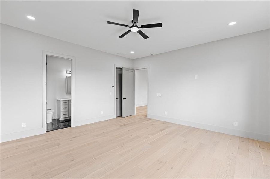 Spacious, unfurnished interior of a new home in , Lawrenceville (Image 75).