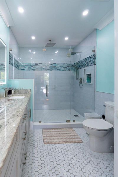 Furnished interior view inside a new home in , Parkland (Image 48).