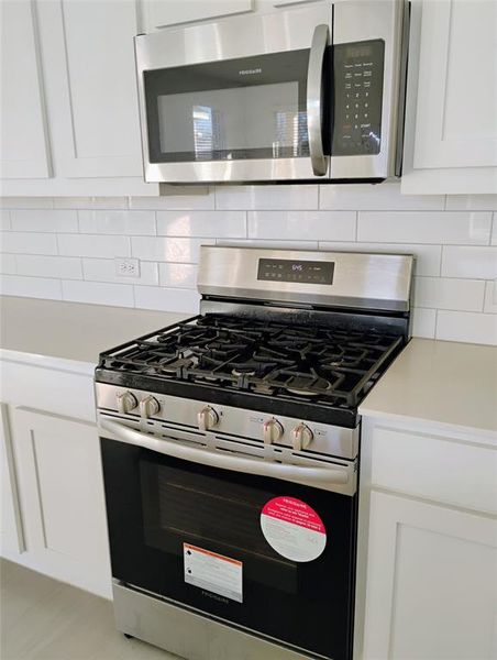 Close-up of interior finishes inside a home in Cypress Creek: Classic Collection, Princeton (Image 19). Close-up of interior finishes inside a home in Cypress Creek: Classic Collection, Princeton (Image 19).