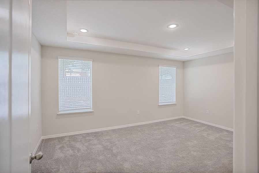 Representative unfurnished interior of a home built from the Avalon by Maronda Homes in Mascotte & Groveland, Mount Plymouth (Image 22).