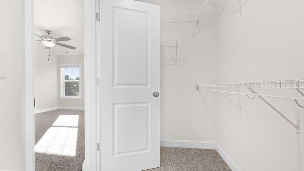 Spacious, unfurnished interior of a new home in Edgewood Estates, Greenville (Image 32).