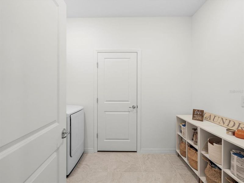 Spacious, unfurnished interior of a new home in , Land O' Lakes (Image 20).