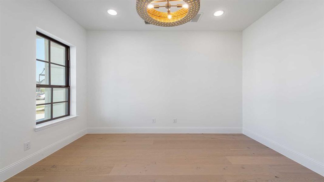 Spacious, unfurnished interior of a new home in Fields 60', Frisco (Image 24).