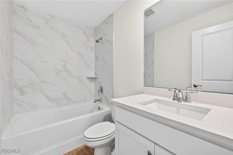 Furnished interior view inside a new home in Cape Coral, Cape Coral (Image 14).