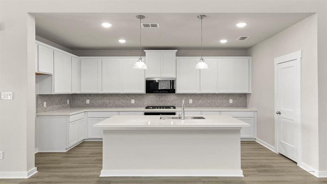 08. 1315 Burgess - Kitchen