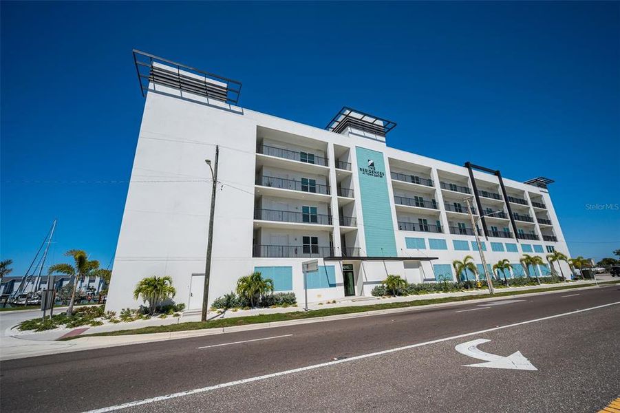 Condo located in Madeira Beach, FL showcasing its design and architecture (Image 40).