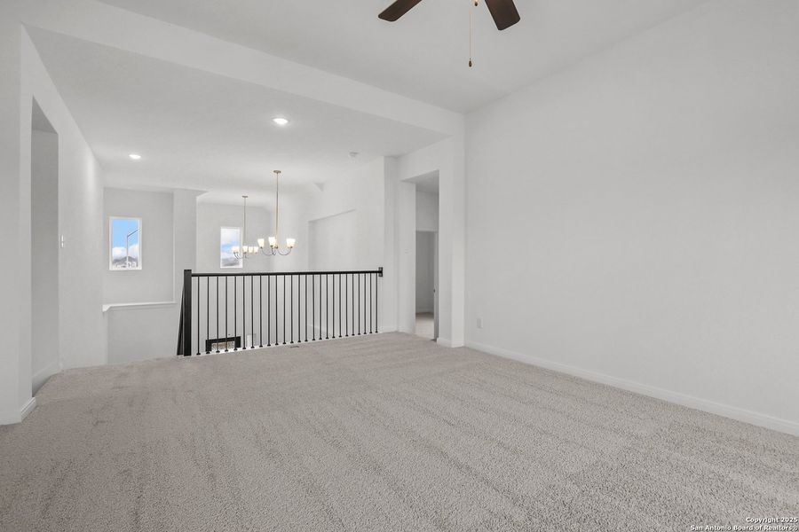 Spacious, unfurnished interior of a new home in Foxbrook, Cibolo (Image 30).