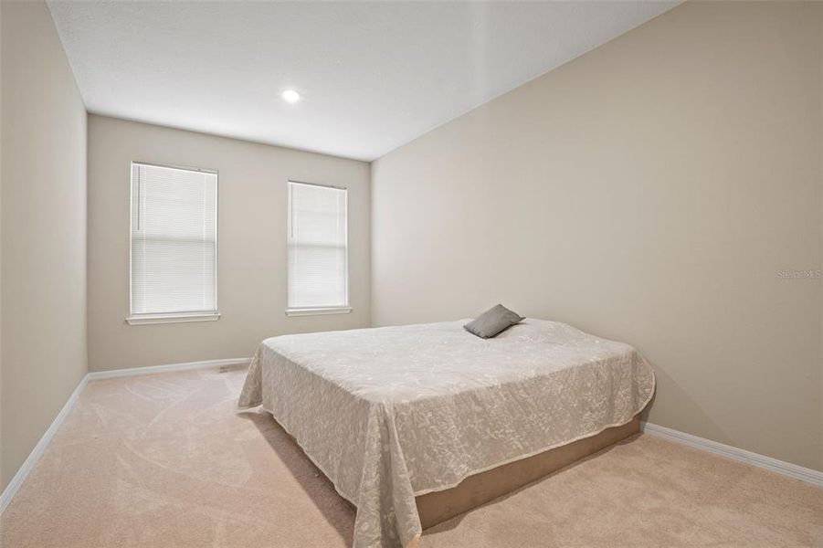 Furnished interior view inside a new home in , Winter Garden (Image 10).