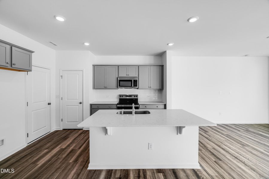 SUN_LawsonTownes_Pic_Cameron_Kitchen_1of