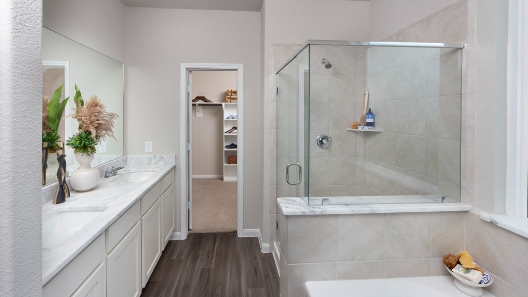 Representative furnished interior of a home built from the The Highlands by Legend Homes in Bluestem, Brookshire (Image 9). Representative furnished interior of a home built from the The Highlands by Legend Homes in Bluestem, Brookshire (Image 9).