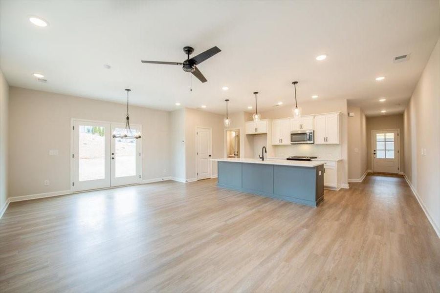 Spacious, unfurnished interior of a new home in Cherokee Township, Acworth (Image 22).