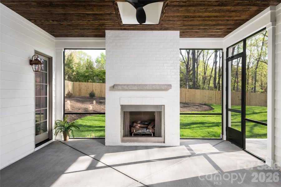 Exterior details and patio area of a home in , Charlotte (Image 4).