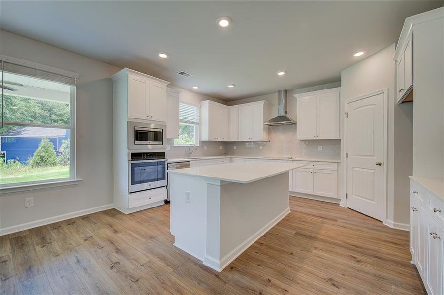 Furnished interior view inside a new home in Bowers Farm, McDonough (Image 9).