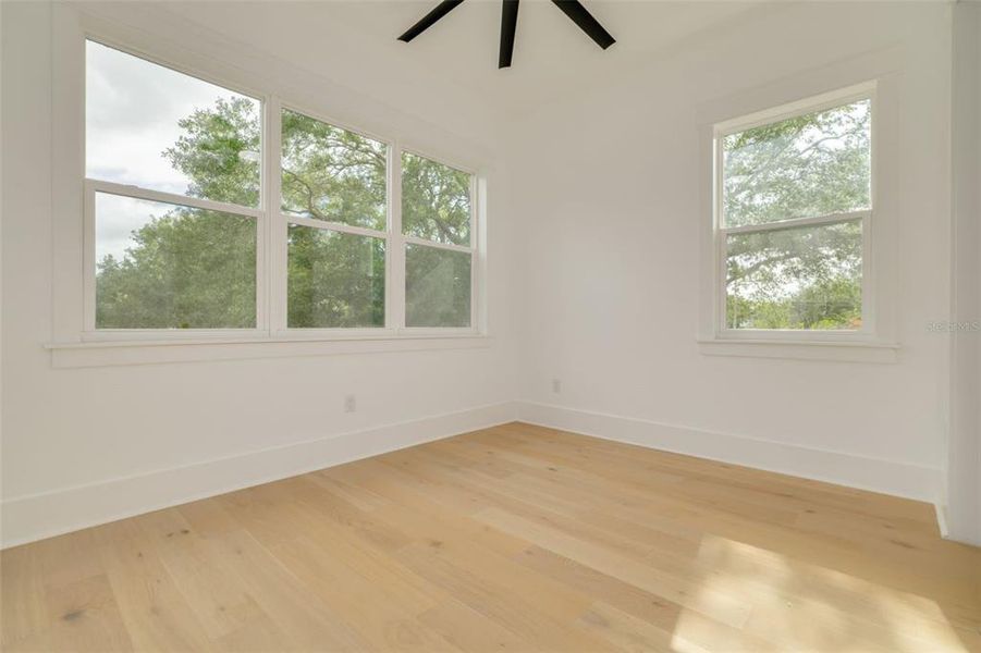 Spacious, unfurnished interior of a new home in , St. Petersburg (Image 36).