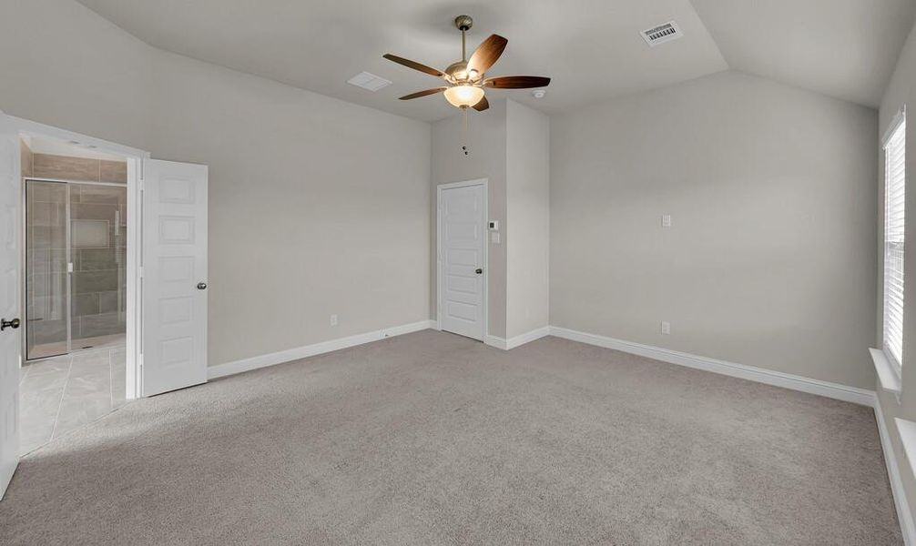 Spacious, unfurnished interior of a new home in , Waco (Image 31). Spacious, unfurnished interior of a new home in , Waco (Image 31).
