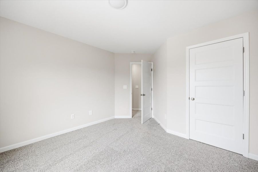 Spacious, unfurnished interior of a new home in Creekside Manor, Thomaston (Image 23).