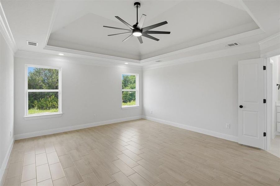 Spacious, unfurnished interior of a new home in , Weatherford (Image 30).