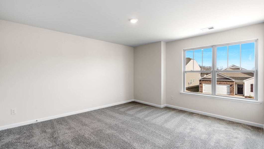 Spacious, unfurnished interior of a new home in Woodhaven, Spartanburg (Image 22).