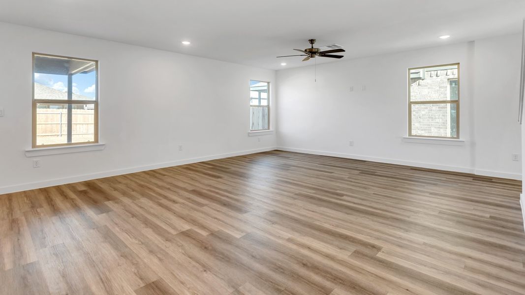 Spacious, unfurnished interior of a new home in Overlook West, Wolfforth (Image 11).