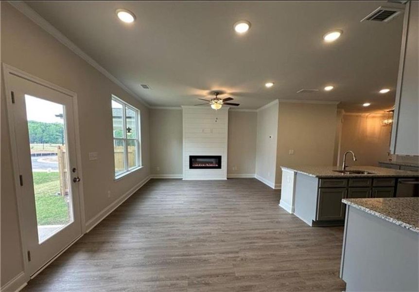 Spacious, unfurnished interior of a new home in Mulberry Summit, Flowery Branch (Image 15).