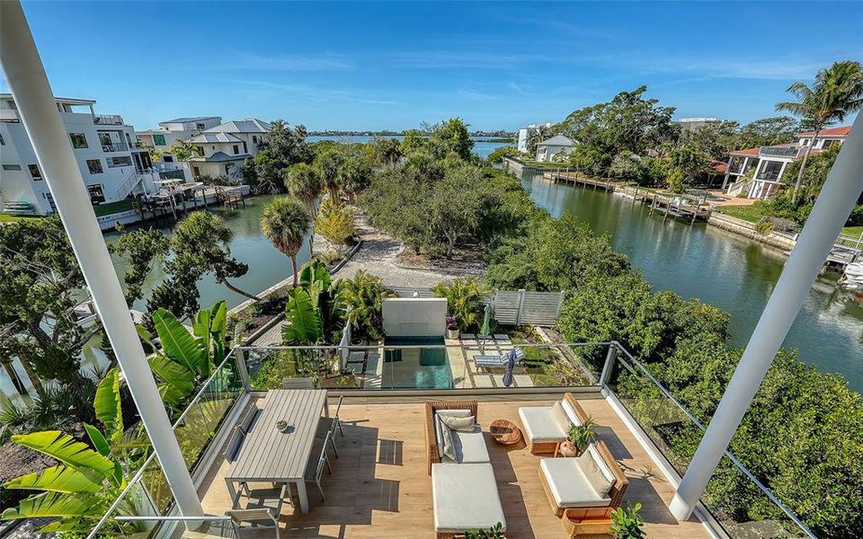 Image 50 of a home in .