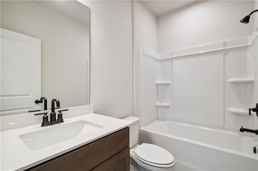 Image 30 of a home in Hillside Manor.