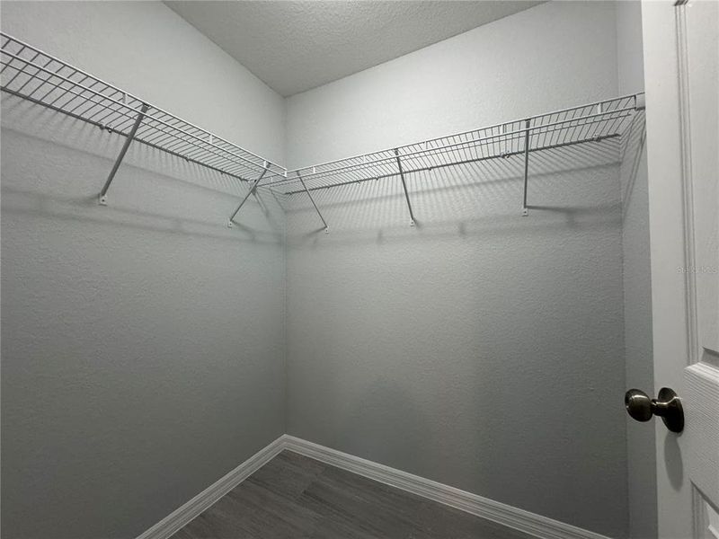 Spacious, unfurnished interior of a new home in , Ocala (Image 9).