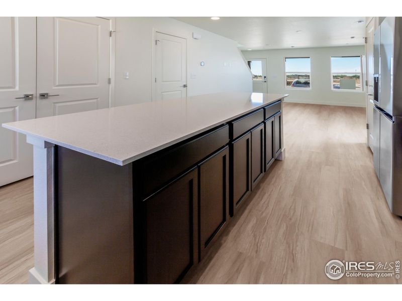 EXAMPLE PHOTO: KITCHEN ISLAND