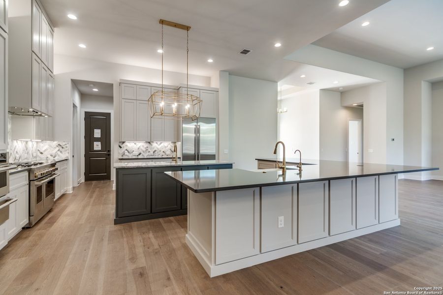 Furnished interior view inside a new home in , Boerne (Image 16).
