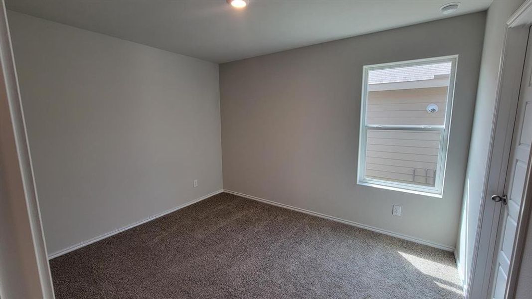 Spacious, unfurnished interior of a new home in Longhorn Estates, Fort Worth (Image 8).
