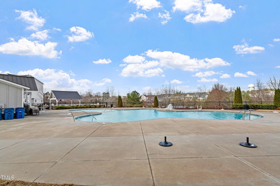 36-Holding Village South Lake NA_02 36-Holding Village South Lake NA_02