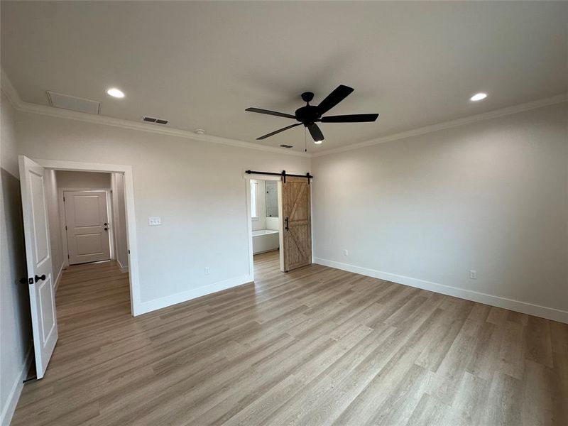 Spacious, unfurnished interior of a new home in , Abilene (Image 24).